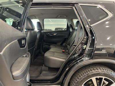 2019 Nissan Rogue SL   - Photo 12 - Gladstone, OR 97027