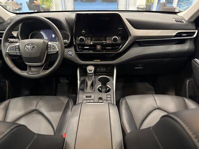 2023 Toyota Highlander XLE   - Photo 7 - Gladstone, OR 97027