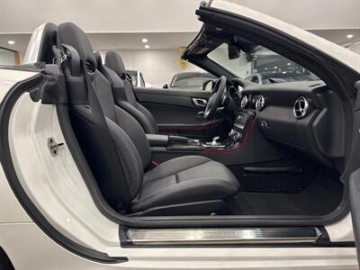 2019 Mercedes-Benz SLC 300   - Photo 9 - Gladstone, OR 97027