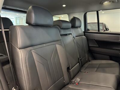2024 Hyundai SANTA FE Hybrid SEL   - Photo 18 - Gladstone, OR 97027