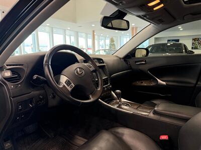 2011 Lexus IS 250   - Photo 5 - Gladstone, OR 97027