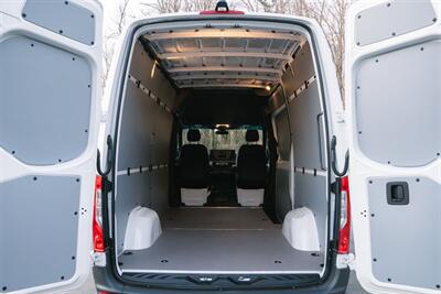 2025 Mercedes-Benz Sprinter Cargo 144 WB 4MATIC®   - Photo 8 - Gladstone, OR 97027