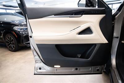 2022 INFINITI QX60 Sensory   - Photo 17 - Gladstone, OR 97027