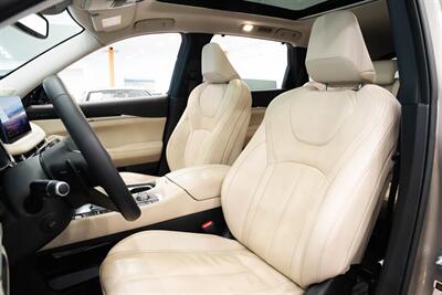 2022 INFINITI QX60 Sensory   - Photo 18 - Gladstone, OR 97027
