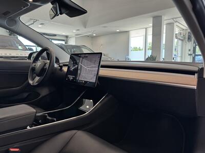 2018 Tesla Model 3 Long Range   - Photo 16 - Gladstone, OR 97027