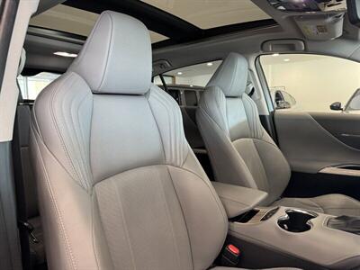 2021 Toyota Venza Limited   - Photo 23 - Gladstone, OR 97027