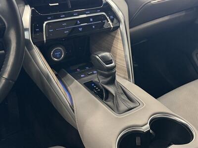 2021 Toyota Venza Limited   - Photo 38 - Gladstone, OR 97027