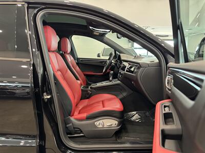 2021 Porsche Macan   - Photo 9 - Gladstone, OR 97027