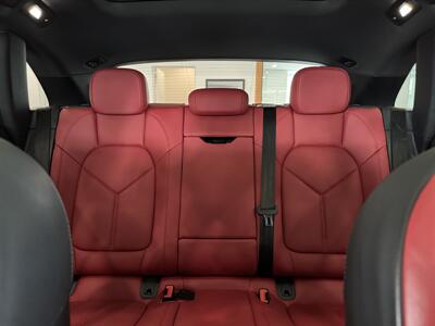 2021 Porsche Macan   - Photo 11 - Gladstone, OR 97027