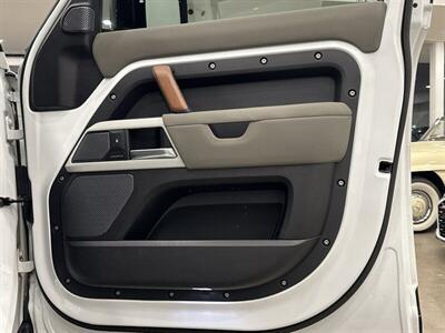 2021 Land Rover Defender SE - Photo 14 - Gladstone, OR 97027