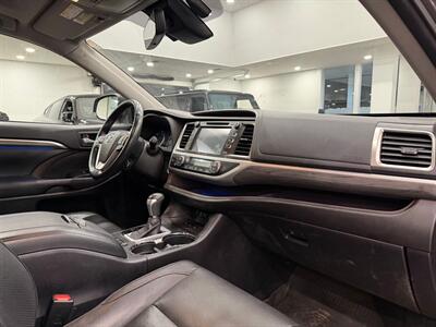 2018 Toyota Highlander Hybrid Limited Platinum   - Photo 7 - Gladstone, OR 97027