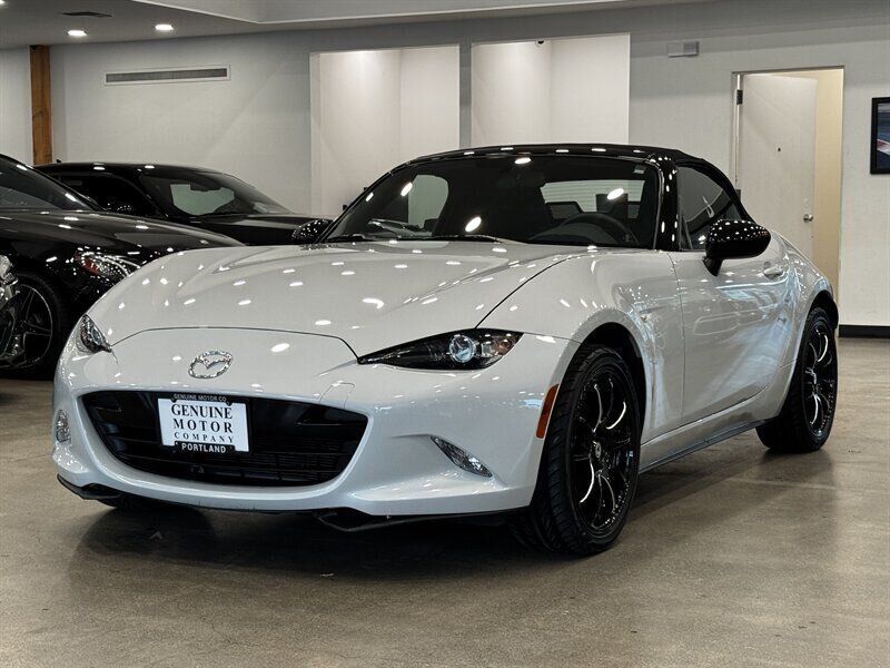 2016 Mazda MX-5 Miata Sport