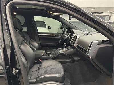 2018 Porsche Cayenne Platinum Edition   - Photo 8 - Gladstone, OR 97027
