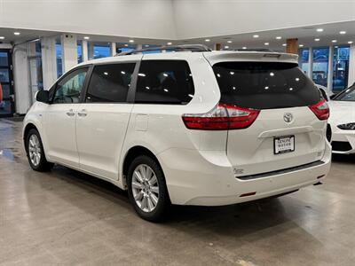 2017 Toyota Sienna XLE 7 Passenger - Photo 4 - Gladstone, OR 97027