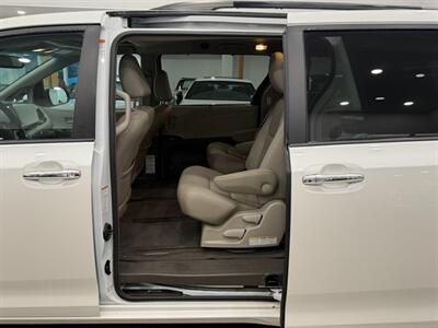 2017 Toyota Sienna XLE 7 Passenger - Photo 7 - Gladstone, OR 97027