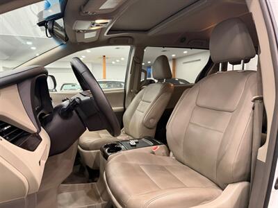 2017 Toyota Sienna XLE 7 Passenger - Photo 6 - Gladstone, OR 97027