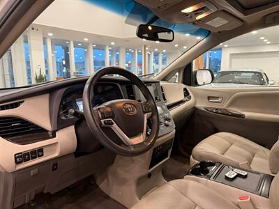 2017 Toyota Sienna XLE 7 Passenger - Photo 5 - Gladstone, OR 97027