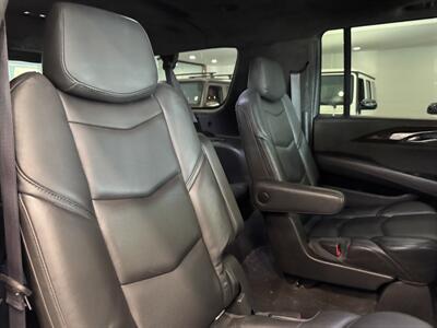2016 Cadillac Escalade ESV Platinum   - Photo 12 - Gladstone, OR 97027