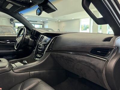 2016 Cadillac Escalade ESV Platinum   - Photo 10 - Gladstone, OR 97027