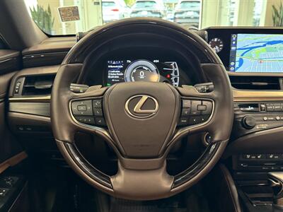 2019 Lexus ES 300h Luxury   - Photo 30 - Gladstone, OR 97027