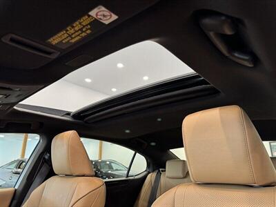 2019 Lexus ES 300h 300h Luxury   - Photo 39 - Gladstone, OR 97027