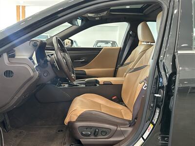 2019 Lexus ES 300h   - Photo 7 - Gladstone, OR 97027