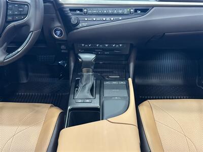 2019 Lexus ES 300h Luxury   - Photo 36 - Gladstone, OR 97027