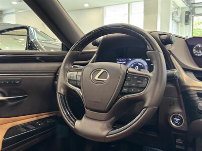 2019 Lexus ES 300h Luxury   - Photo 29 - Gladstone, OR 97027