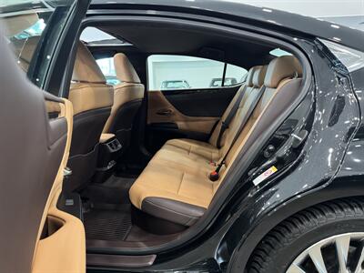 2019 Lexus ES 300h Luxury   - Photo 12 - Gladstone, OR 97027