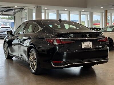 2019 Lexus ES 300h 300h Luxury   - Photo 4 - Gladstone, OR 97027