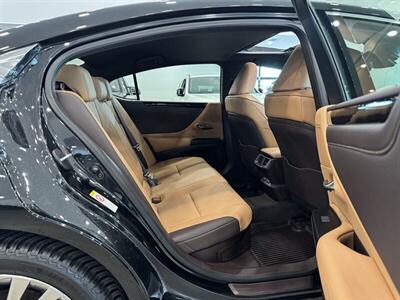 2019 Lexus ES 300h 300h Luxury   - Photo 10 - Gladstone, OR 97027