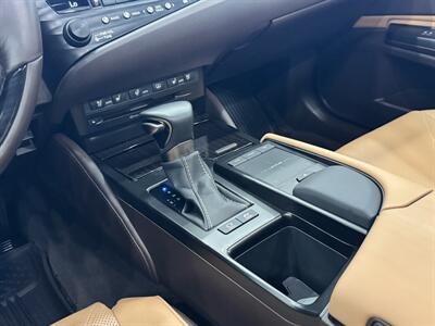 2019 Lexus ES 300h Luxury   - Photo 37 - Gladstone, OR 97027