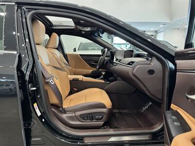 2019 Lexus ES 300h 300h Luxury   - Photo 9 - Gladstone, OR 97027