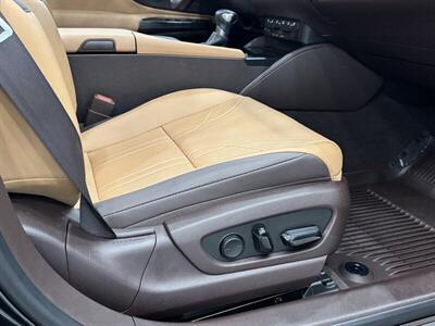 2019 Lexus ES 300h 300h Luxury   - Photo 20 - Gladstone, OR 97027