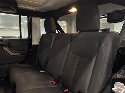 2014 Jeep Wrangler Unlimited Sport   - Photo 17 - Gladstone, OR 97027