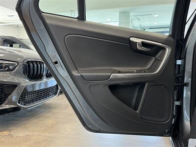 2016 Volvo V60 T5 Drive-E Premier   - Photo 15 - Gladstone, OR 97027