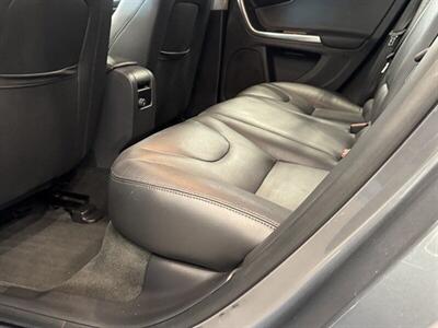 2016 Volvo V60 T5   - Photo 19 - Gladstone, OR 97027