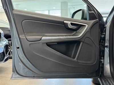 2016 Volvo V60 T5 Drive-E Premier   - Photo 13 - Gladstone, OR 97027