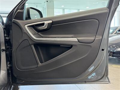 2016 Volvo V60 T5 Drive-E Premier   - Photo 14 - Gladstone, OR 97027