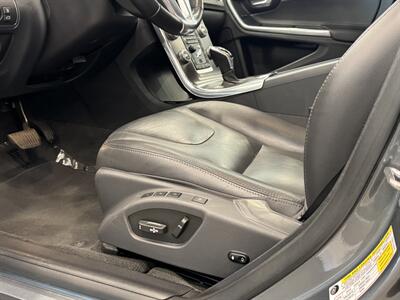2016 Volvo V60 T5 Drive-E Premier   - Photo 17 - Gladstone, OR 97027