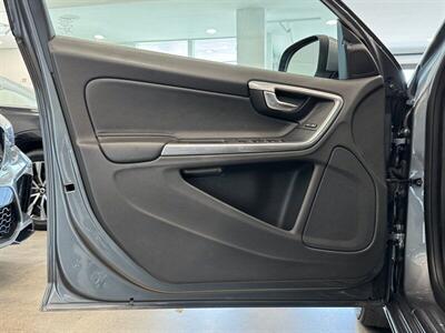 2016 Volvo V60 T5   - Photo 13 - Gladstone, OR 97027
