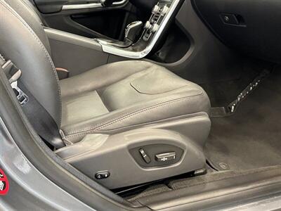 2016 Volvo V60 T5   - Photo 18 - Gladstone, OR 97027