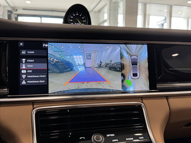 2020 Porsche Panamera 4 E-Hybrid photo 26