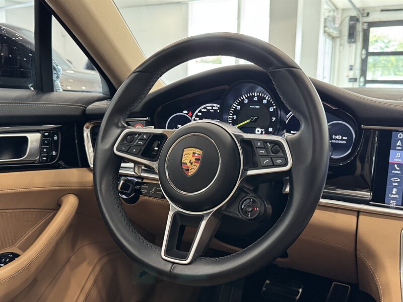 2020 Porsche Panamera 4 E-Hybrid photo 20