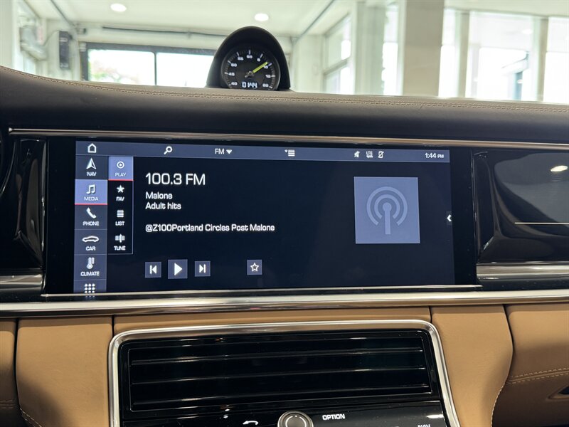 2020 Porsche Panamera 4 E-Hybrid photo 24