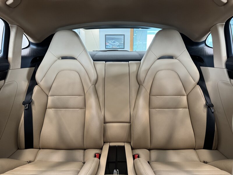 2020 Porsche Panamera 4 E-Hybrid photo 9