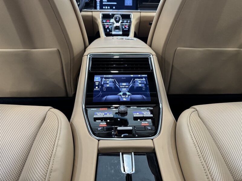 2020 Porsche Panamera 4 E-Hybrid photo 17