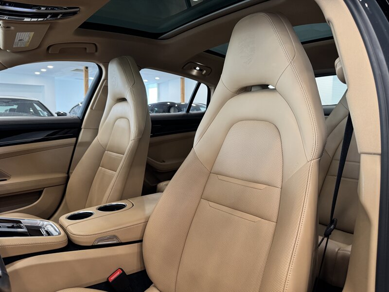 2020 Porsche Panamera 4 E-Hybrid photo 12