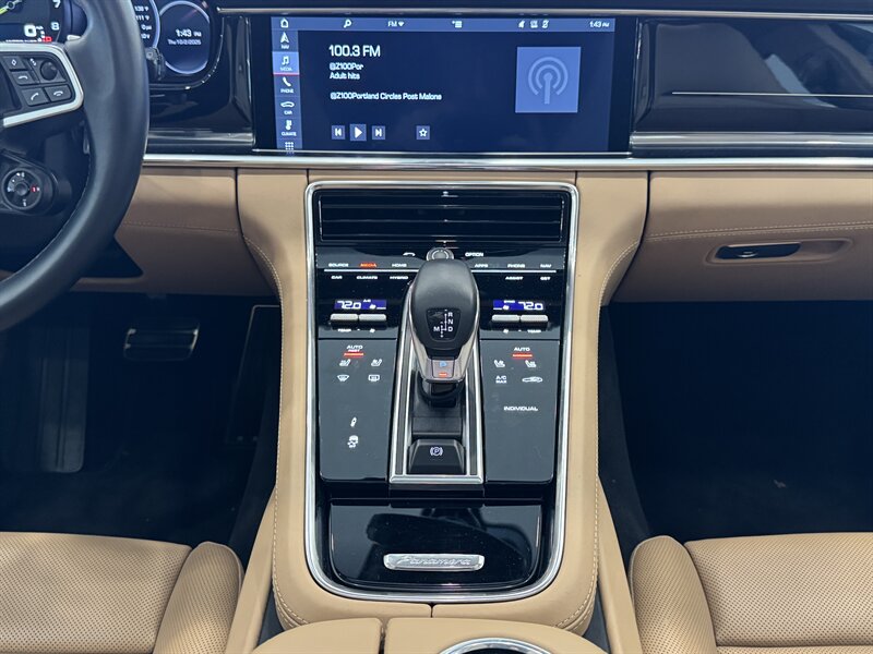 2020 Porsche Panamera 4 E-Hybrid photo 27