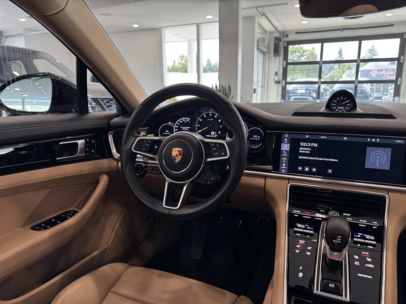 2020 Porsche Panamera 4 E-Hybrid photo 18